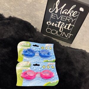 NWT 2 Pairs Banzai Dive Master Swim Gear Sport Youth Swim Goggles Blue Pink 10+